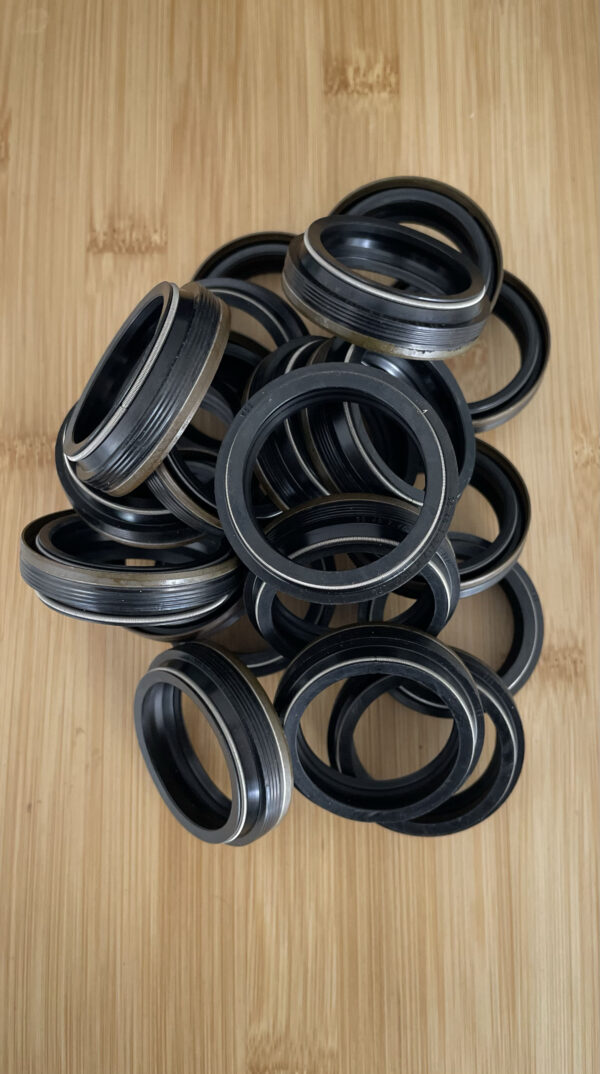 Dust Seal, 38mm, WSS model, LFD, Black, 1 unidad