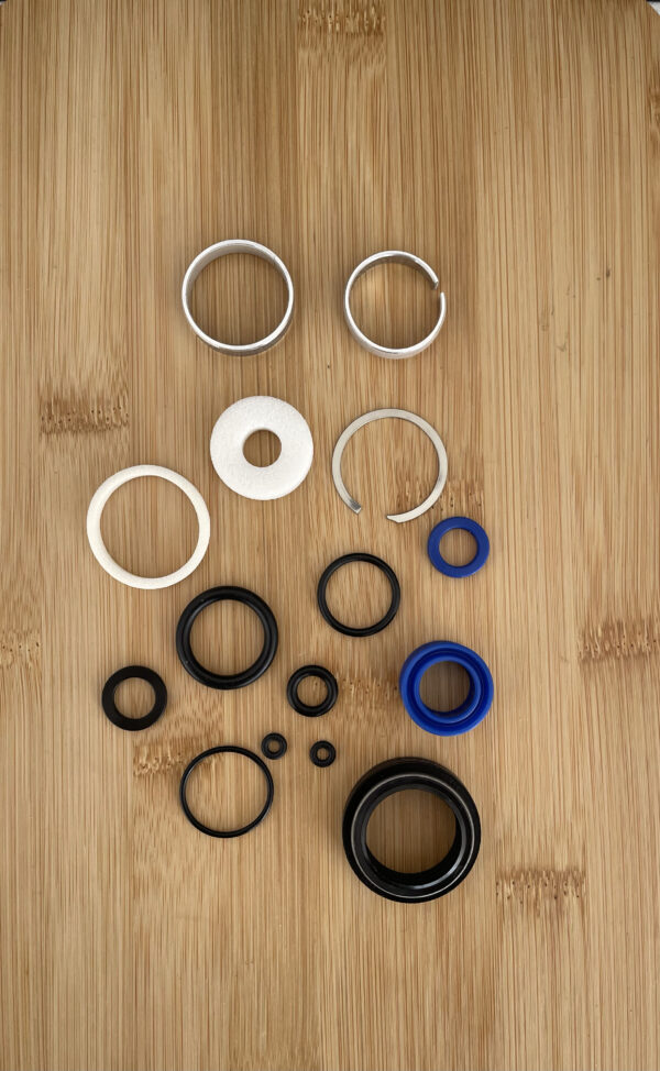 RS, Reverb AXS, 600h, Seal Kit, 1 set